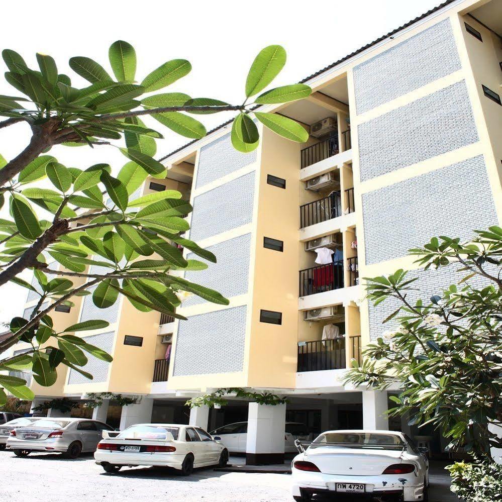 The European Place Bangkok Esterno foto